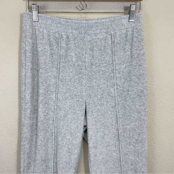 Aerie Groove-On Velour High Waisted Flare Pant Medium Heather Gray Size M - Picture 5 of 9